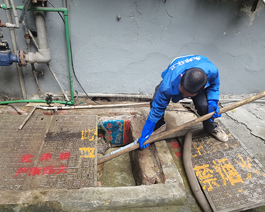 德宏清掏化粪池
